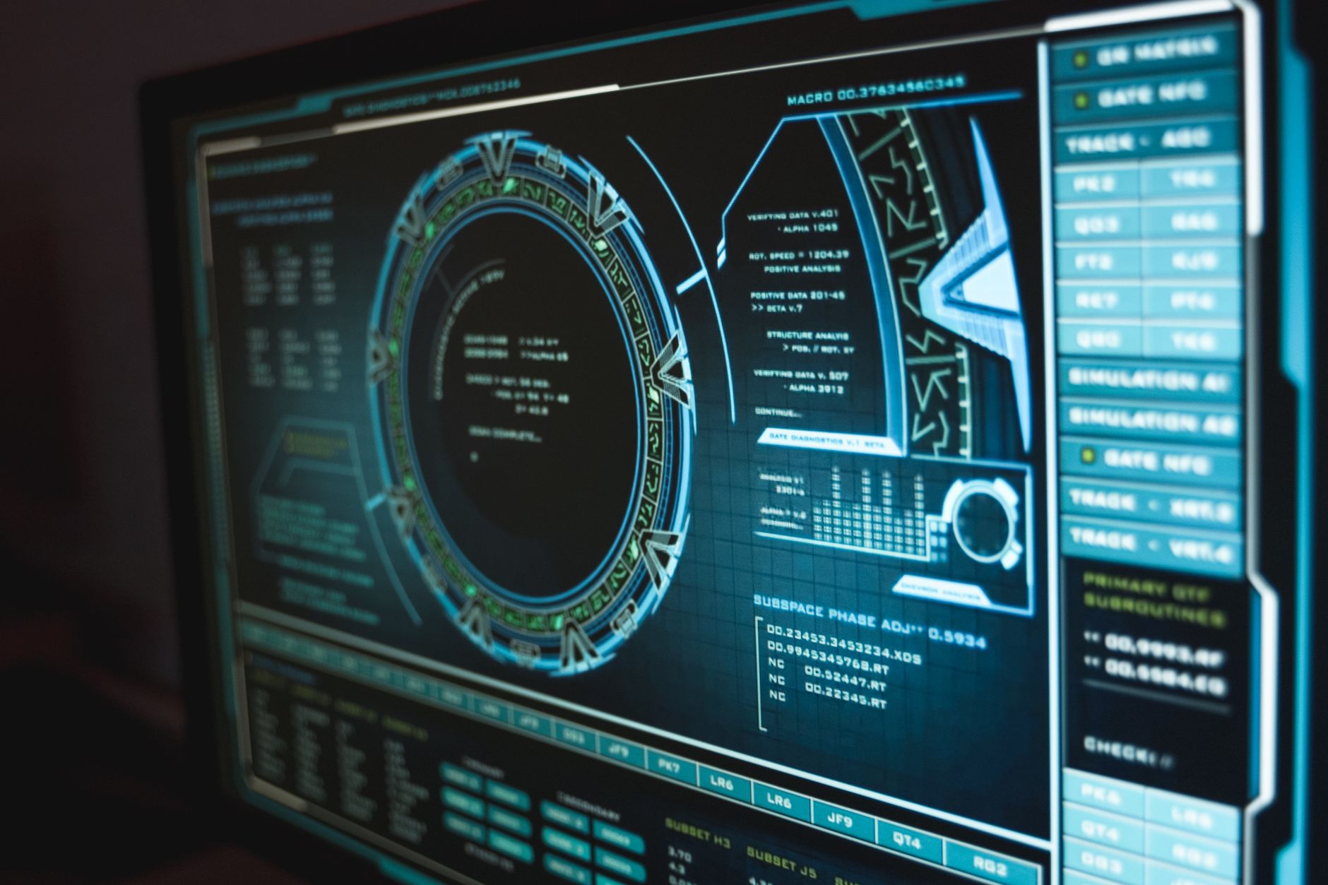 Zbliżenie na interfejs cyberbezpieczeństwa z danymi ochrony systemu